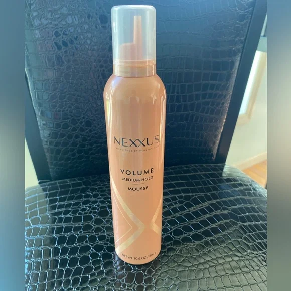 Nexxus Volume Medium Hold Mousse - Picture 3 of 12